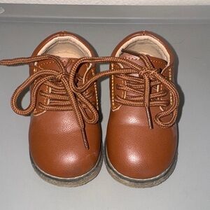 Toddler brown dressy shoe